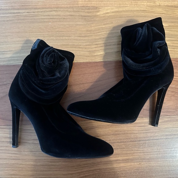 Guiseppe Zanotti Black velvet Rose bootie - Picture 4 of 6